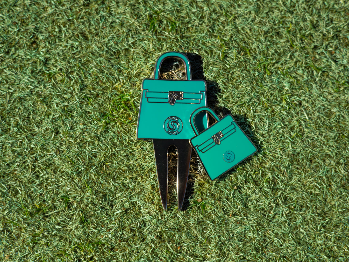 The Karrie - Ball Markers and Divot Tools